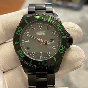 Invicta Pro Diver Men Model 23009 43mm Men's Watch Quartz Caliber PC32A